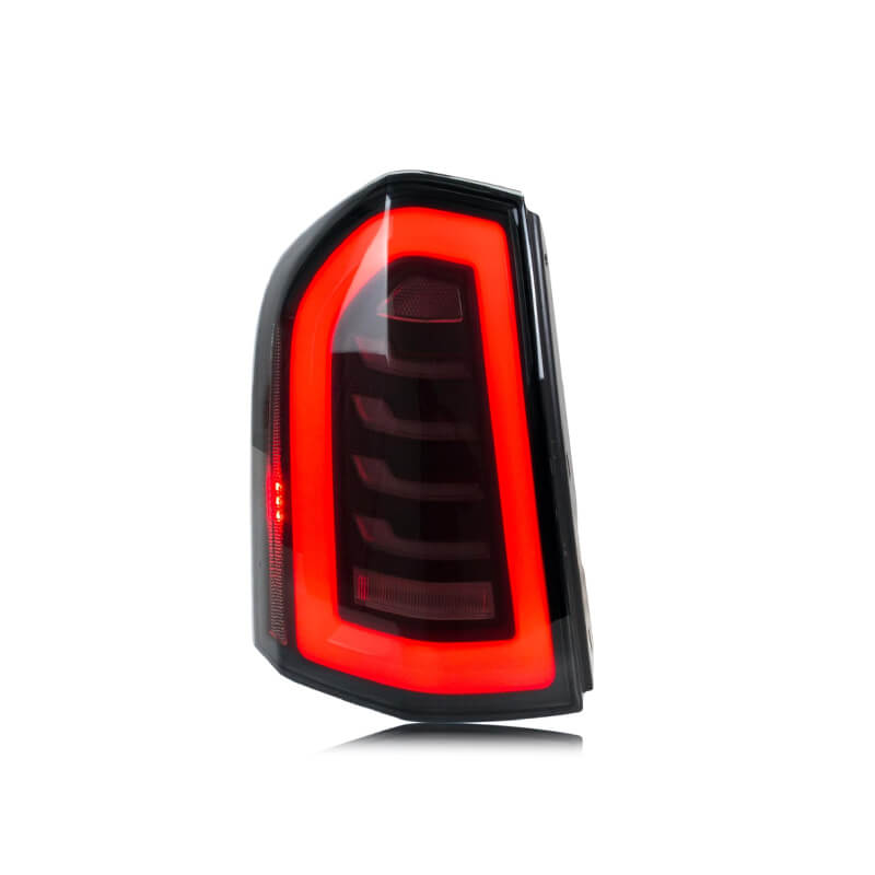 Chrysler 300c 2011-2014 Tail Lights(Black and Red）